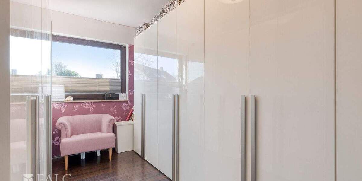 Mehrfamilienhaus, Wohnhaus Pulheim - 7 Zimmer, 351 m&sup2;, 1.199.000&euro; | Angebot:25820748