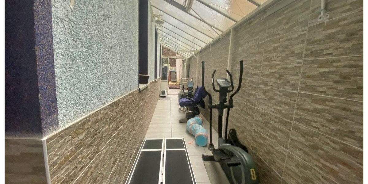 Mehrfamilienhaus, Wohnhaus Krefeld Stadtmitte - 5 Zimmer, 140 m&sup2;, 249.000&euro; | Angebot:25776323