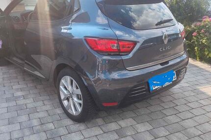 Renault Clio 84.000 km 7.400 &euro; Grevenbroich 41516