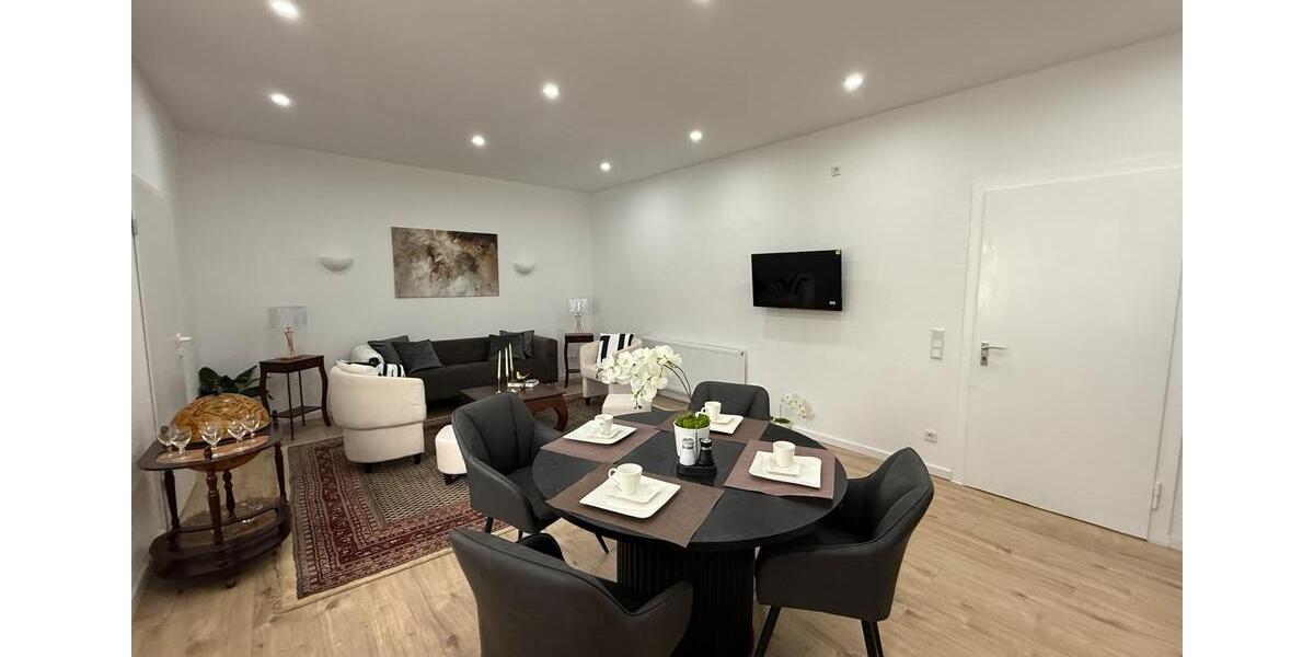 Hochparterre Düsseldorf Stadtbezirk 9 - 3 Zimmer, 73 m&sup2;, 2.200&euro; | Angebot:26048875