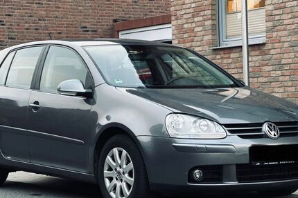VW Golf 158.000 km 5.999 &euro; Jülich 52428