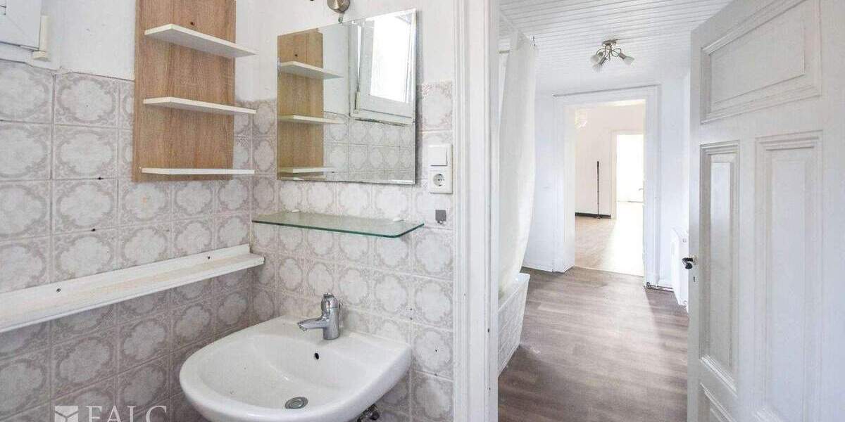 Etagenwohnung Krefeld Stadtmitte - 3 Zimmer, 86 m&sup2;, 825&euro; | Angebot:26247087