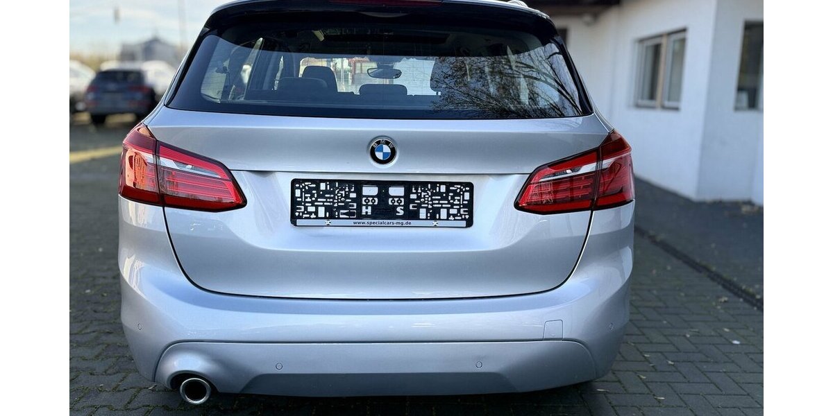 BMW 218 Active Tourer Automatik / PANO / LED / 1.Hd 65.000 km 15.900 &euro; Mönchengladbach 41066