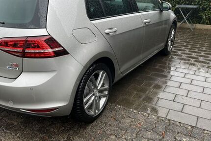 VW Golf 131.000 km 12.490 &euro; Erkelenz 41812