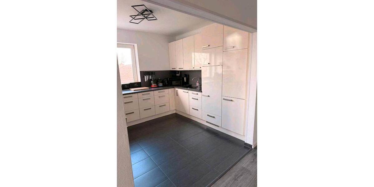 Etagenwohnung Jüchen - 2 Zimmer, 91 m&sup2;, 1.120&euro; | Angebot:26044691