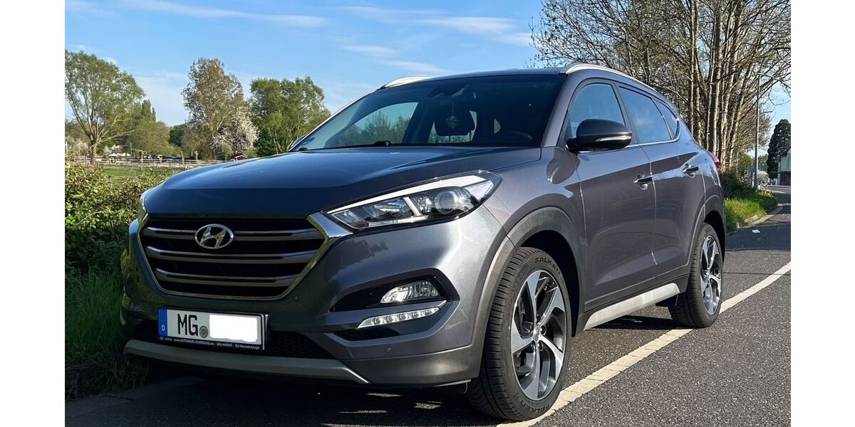 Hyundai TUCSON 121.000 km 14.900 &euro; Mönchengladbach 41066