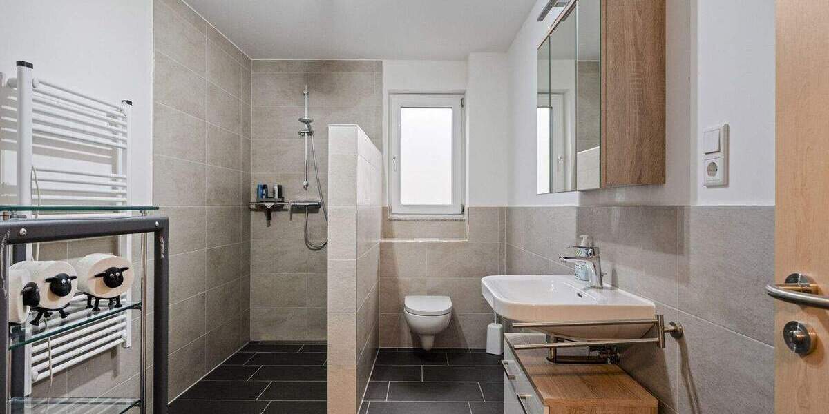 Mehrfamilienhaus, Wohnhaus Erkelenz Holzweiler - 7 Zimmer, 201 m&sup2;, 695.000&euro; | Angebot:25746555