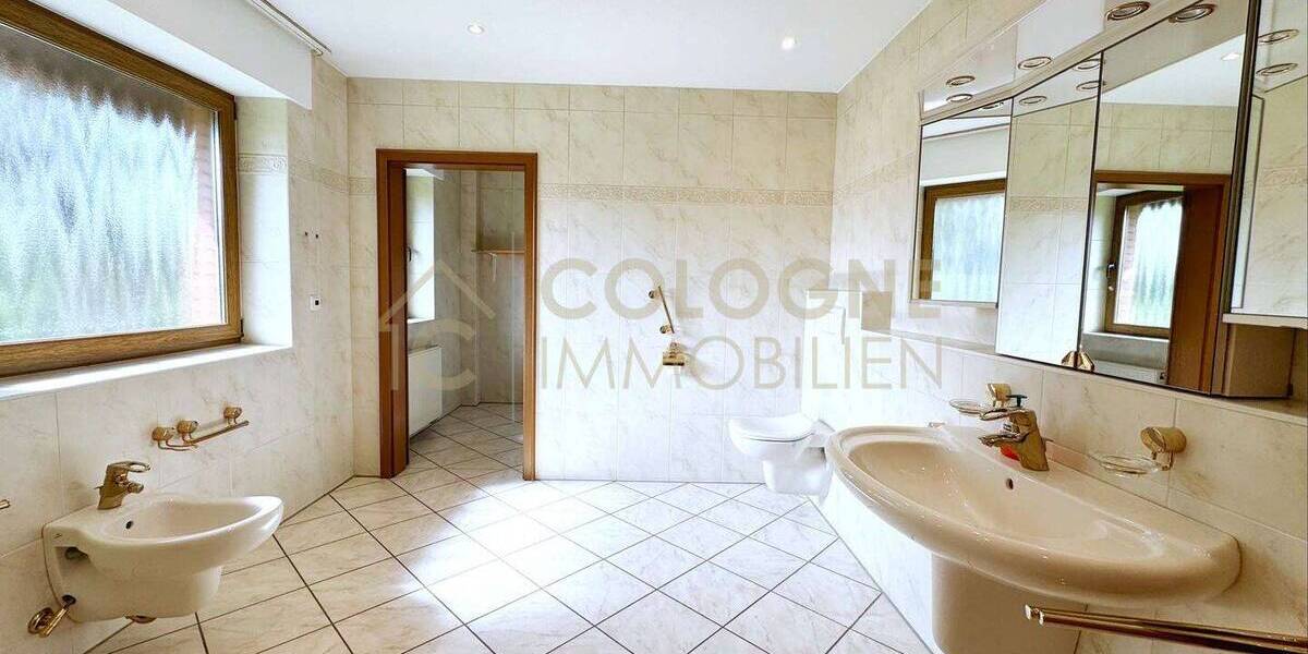 Einfamilienhaus Bergheim Quadrath-Ichendorf - 4 Zimmer, 176 m&sup2;, 390.000&euro; | Angebot:26154573