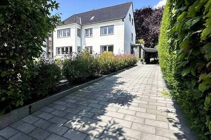 Haus Hückelhoven Kleingladbach - 9 Zimmer, 279 m&sup2;, 769.000&euro; | Angebot:25775770