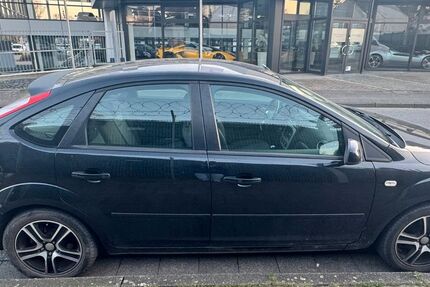 Ford Focus 164.892 km 1.600 &euro; Mönchengladbach 41238