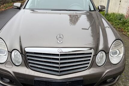 Mercedes-Benz E 200 427.890 km 2.990 &euro; Bergheim (Rhein-Erftkreis) 50129