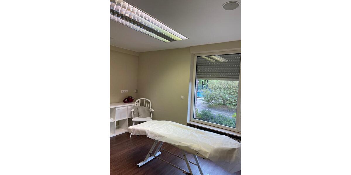 Gewerbeobjekt Düsseldorf Niederkassel - 210&euro; | Angebot:24871720