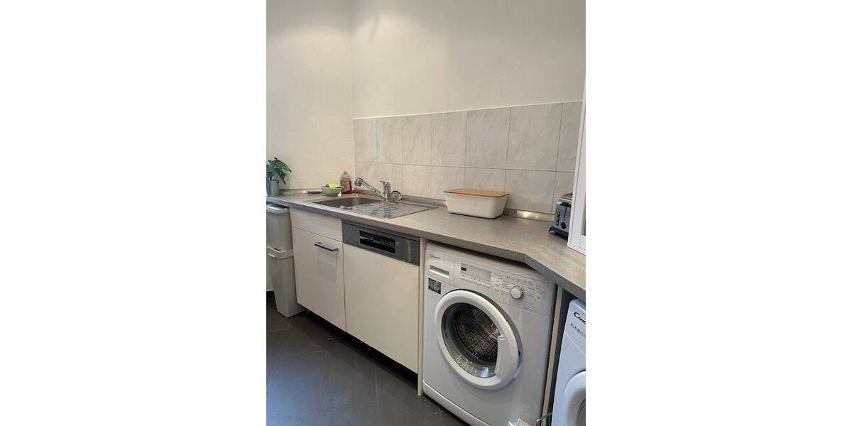 Etagenwohnung Düsseldorf Rath - 2 Zimmer, 45 m&sup2;, 550&euro; | Angebot:26139095