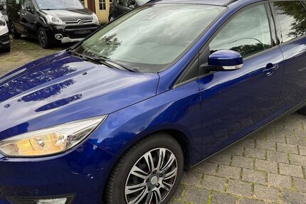 Ford Focus 127.000 km 7.999 &euro; Neuss 41462