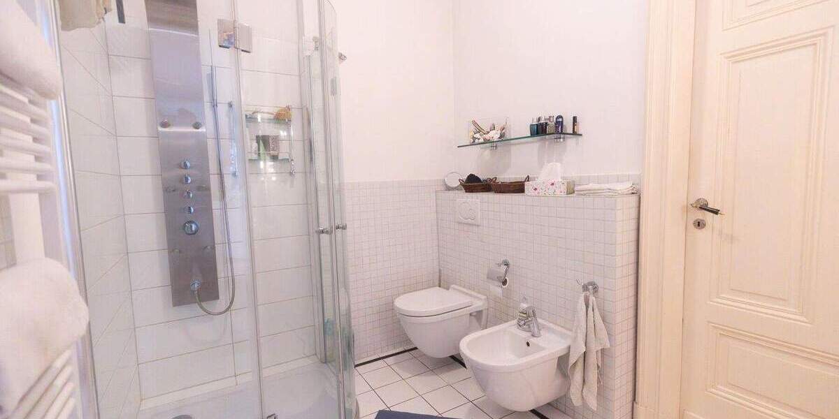 Mehrfamilienhaus, Wohnhaus Mönchengladbach Stadtmitte - 1 Zimmer, 274 m&sup2;, 715.000&euro; | Angebot:25667965