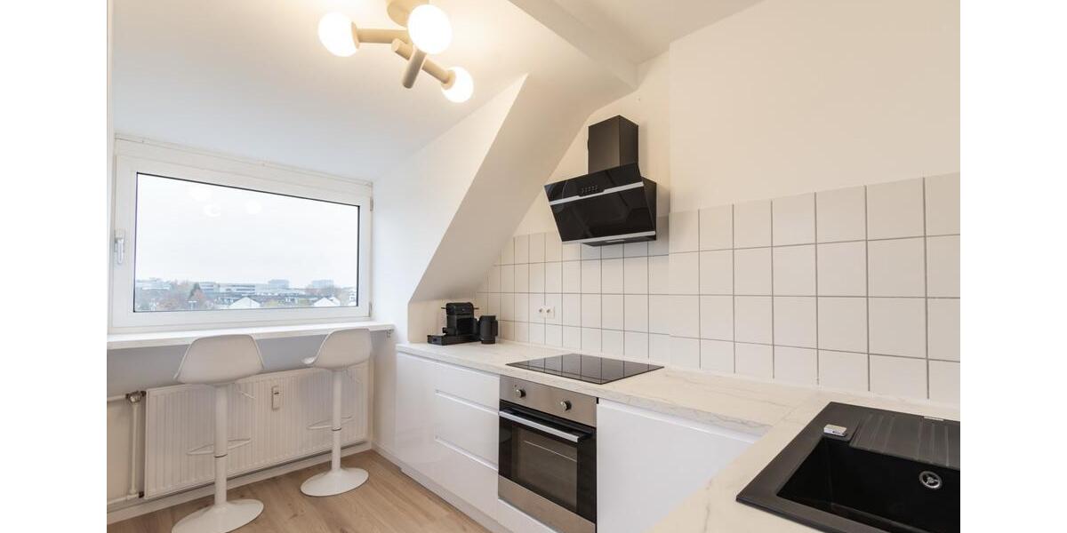 Dachgeschoßwohnung Düsseldorf Düsseltal - 4 Zimmer, 97 m&sup2;, 575.000&euro; | Angebot:25861118