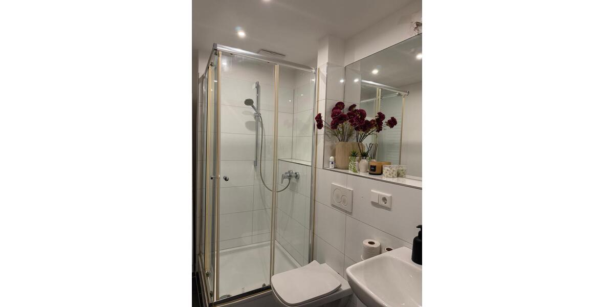 Etagenwohnung Neuss - 4 Zimmer, 93 m&sup2;, 1.719&euro; | Angebot:25990077