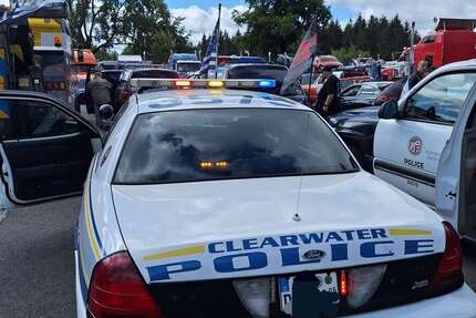 Ford Crown 176.833 km 13.900 &euro; Mönchengladbach 41179