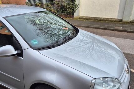 VW Golf 212.000 km 2.100 &euro; Leverkusen 51373