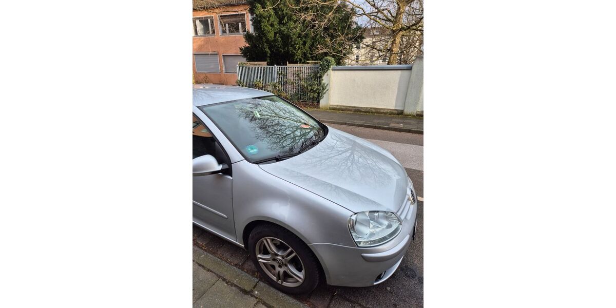 VW Golf 212.000 km 2.200 &euro; Leverkusen 51373