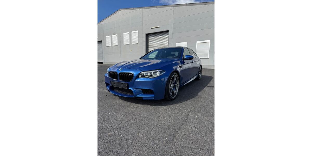 BMW M5 135.000 km 35.900 &euro; Mönchengladbach 41239