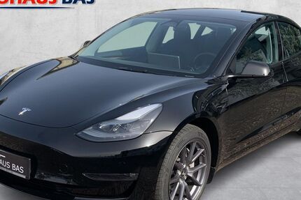 Tesla Model 3 127.987 km 28.949 &euro; Kaarst 41564