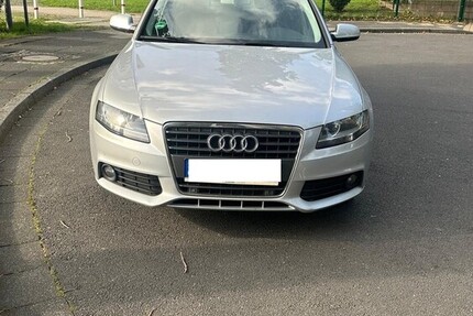 Audi A4 137.484 km 8.350 &euro; Düsseldorf 40213