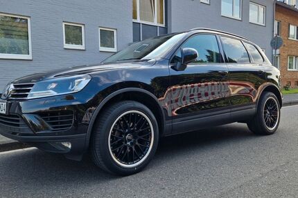 VW Touareg 177.233 km 12.499 &euro; Neuss 41464