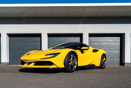 Ferrari SF90 1.414 km 419.900 &euro; Kerpen 50171