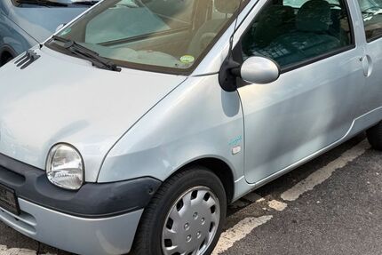 Renault Twingo 83.000 km 2.450 &euro; Krefeld 47799