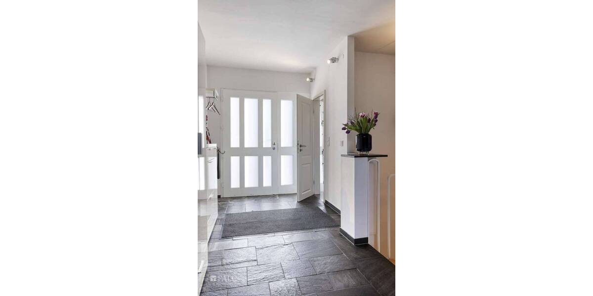 Einfamilienhaus Pulheim - 7 Zimmer, 351 m&sup2;, 1.199.000&euro; | Angebot:25996023