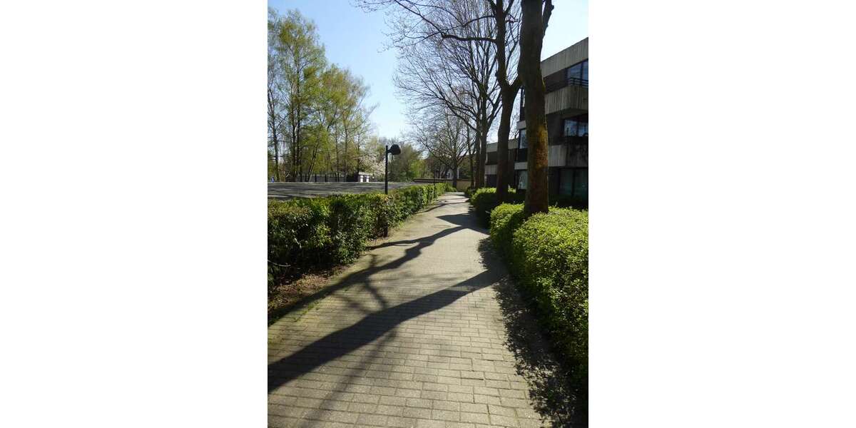 Etagenwohnung Düsseldorf Knittkuhl - 3 Zimmer, 101 m&sup2;, 1.250&euro; | Angebot:26144861