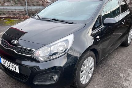 Kia Rio 141.700 km 5.500 &euro; Neuss 41472