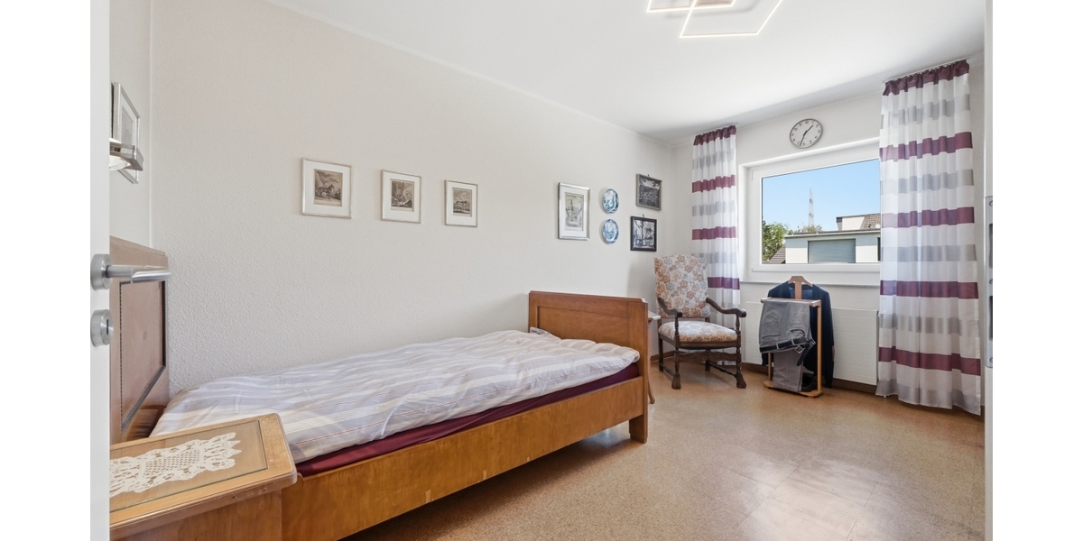 Modernisiert & energieeffizient! 161 m² Wohnkomfort mit Wärmepumpe, PV-Anlage in einer Sackgasse. - Reihenmittelhaus Pulheim | Angebot:27212381