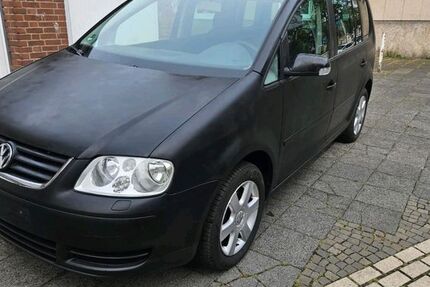 VW Touran 159.500 km 4.100 &euro; Düsseldorf 40227