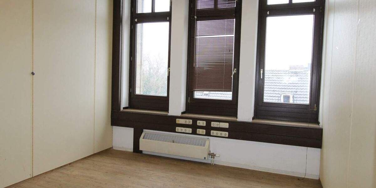 Gewerbeobjekt Krefeld Stadtmitte - 5 Zimmer, 248 m&sup2;, 1.400&euro; | Angebot:25775771