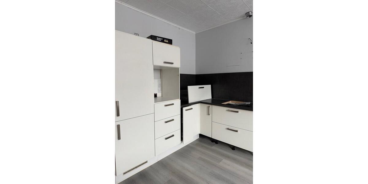 Etagenwohnung Düsseldorf Stadtbezirk 9 - 3 Zimmer, 120 m&sup2;, 900&euro; | Angebot:25749512