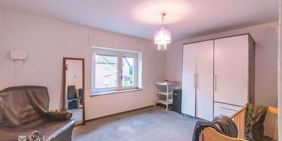 Mehrfamilienhaus, Wohnhaus Schwalmtal Amern - 6 Zimmer, 134 m&sup2;, 249.900&euro; | Angebot:25698265