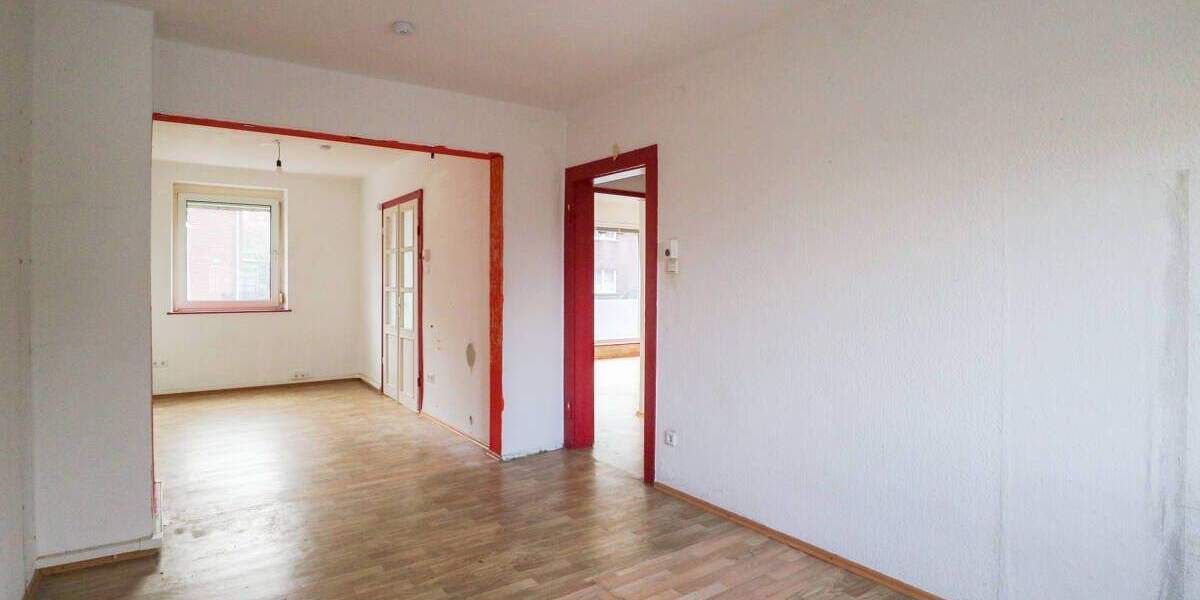Mehrfamilienhaus, Wohnhaus Dormagen Dormagen-Mitte - 7 Zimmer, 147 m&sup2;, 330.000&euro; | Angebot:25689676