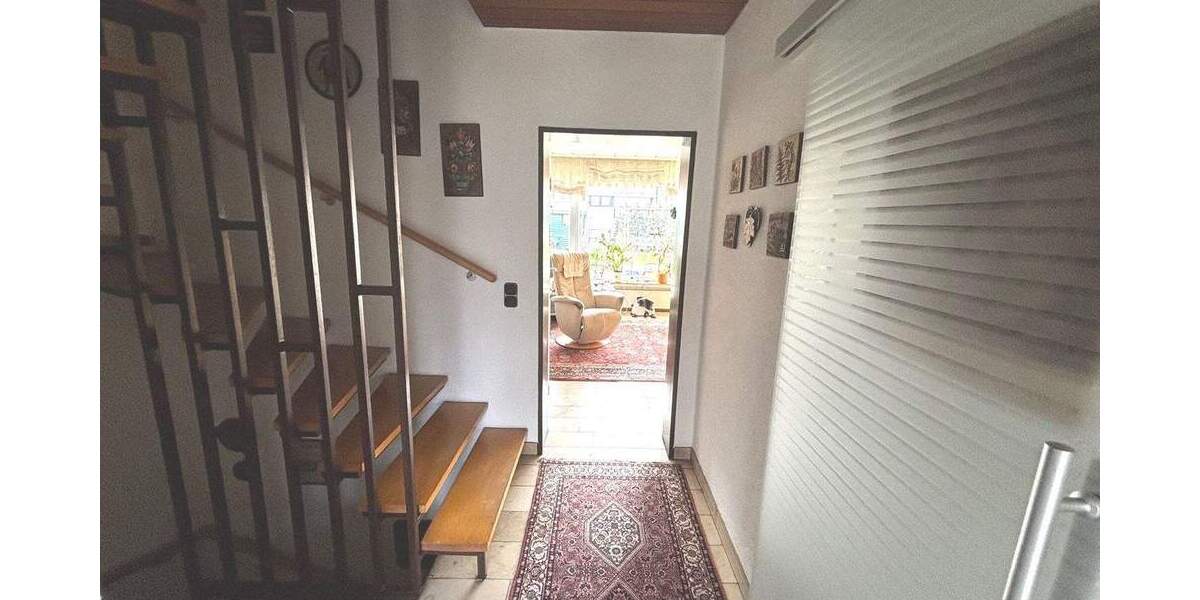 Reihenmittelhaus Krefeld Fischeln - 5 Zimmer, 120 m&sup2;, 395.000&euro; | Angebot:25820518