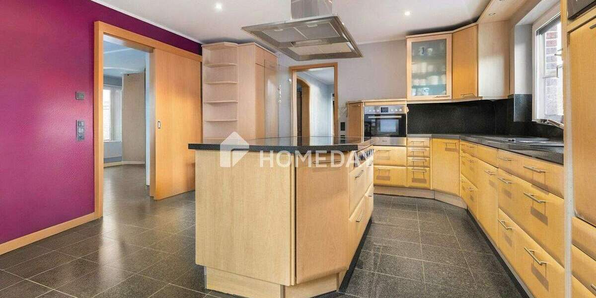 Einfamilienhaus Neuss Holzheim - 7 Zimmer, 253 m&sup2;, 870.000&euro; | Angebot:25694090