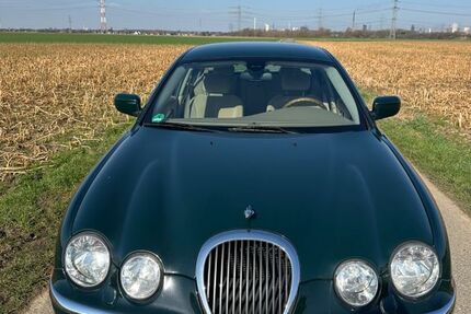 Jaguar S-Type 141.100 km 3.800 &euro; Düsseldorf 40489