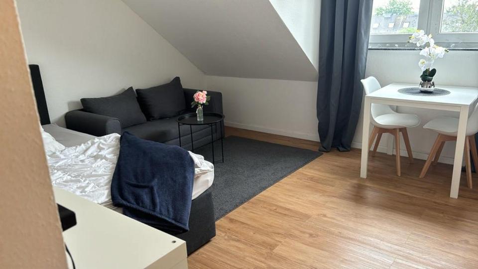 Etagenwohnung Düsseldorf Stadtbezirk 8 - 1 Zimmer, 30 m&sup2;, 510&euro; | Angebot:26049206