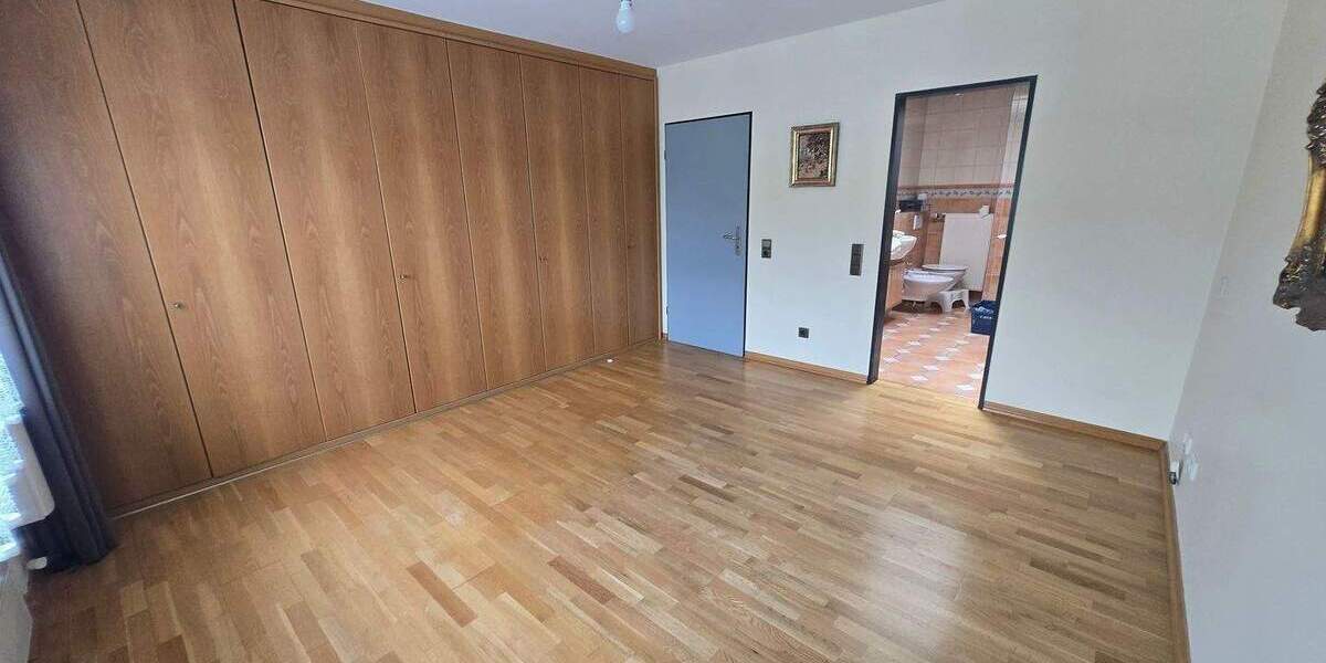 Gewerbeobjekt Frechen Habbelrath - 8 Zimmer, 850.000&euro; | Angebot:25780743