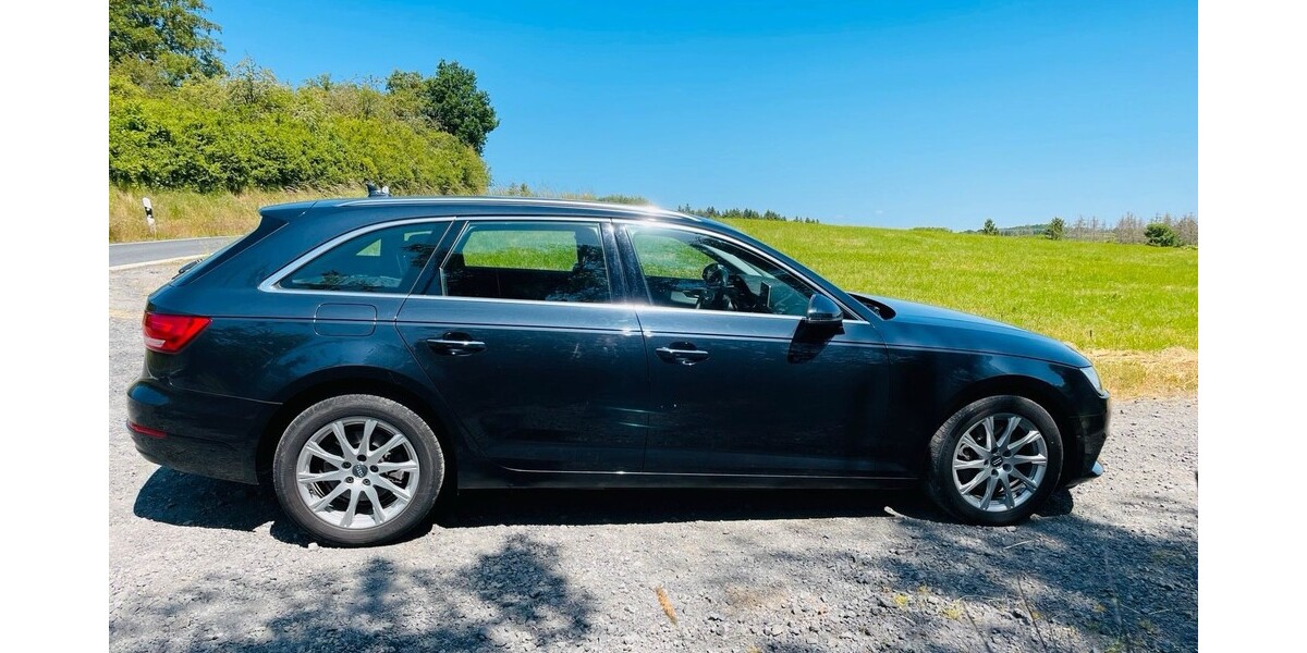 Audi A4 Avant 71.000 km 20.499 &euro; Düsseldorf 40213