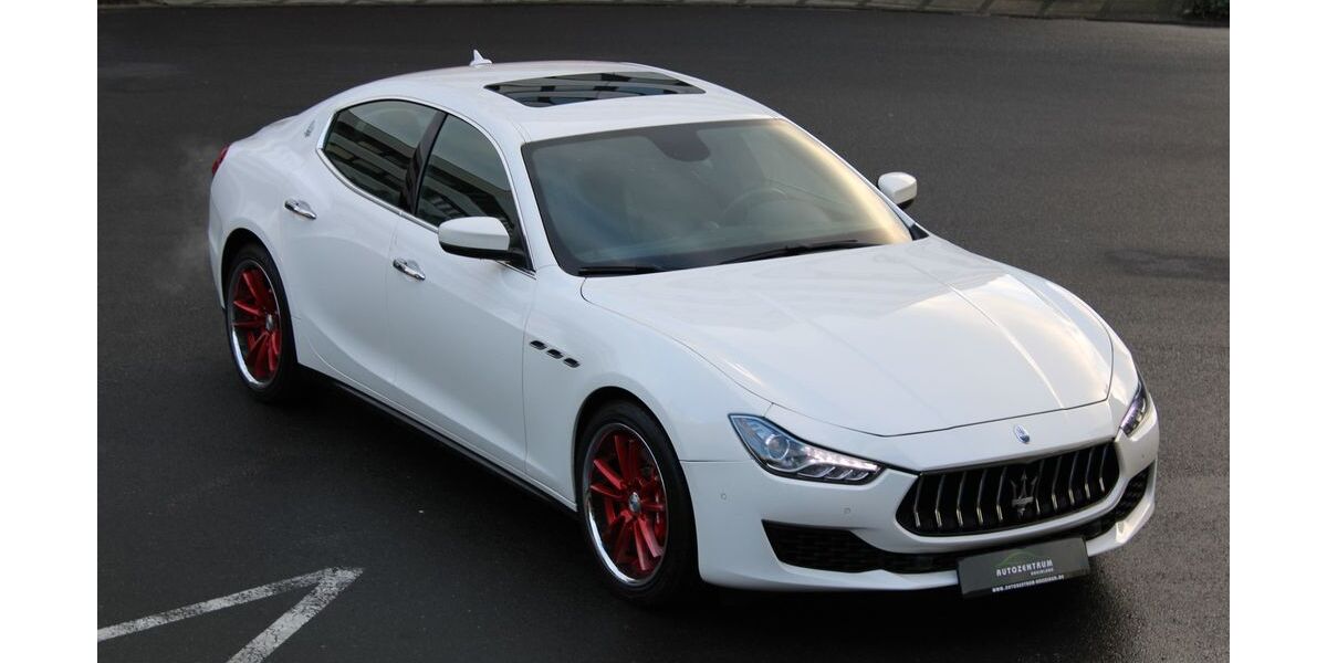 Maserati Ghibli 118.564 km 28.490 &euro; Düsseldorf 40233