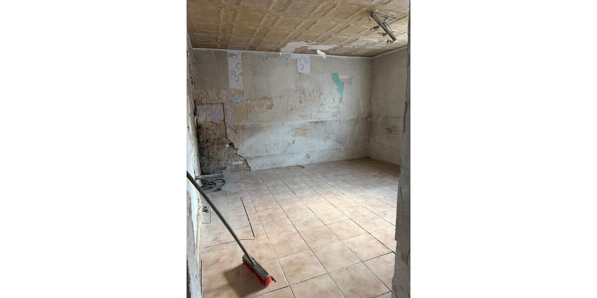 Einfamilienhaus Hückelhoven - 3 Zimmer, 100 m&sup2;, 119.000&euro; | Angebot:26940532