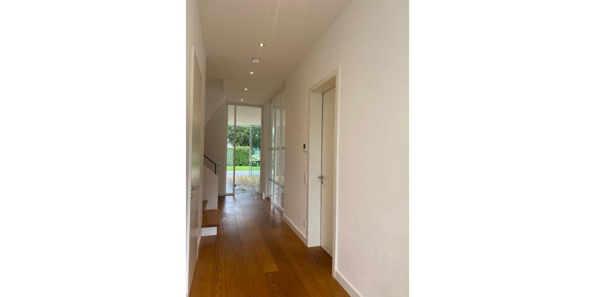 Doppelhaushälfte Düsseldorf Niederkassel - 6 Zimmer, 220 m&sup2;, 5.900&euro; | Angebot:25362583