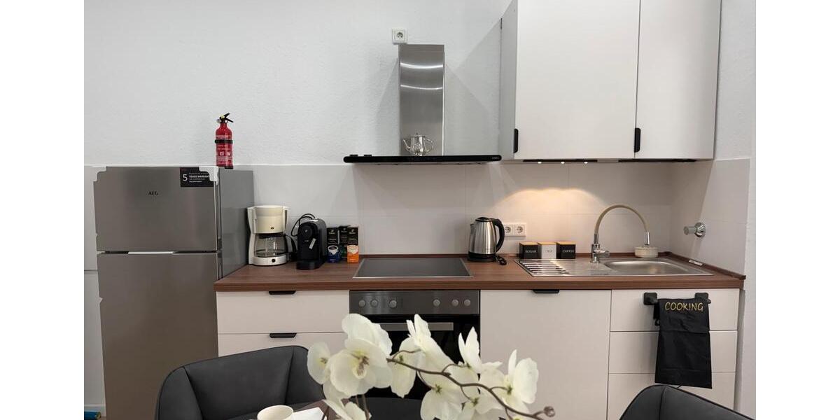 Hochparterre Düsseldorf Stadtbezirk 9 - 3 Zimmer, 73 m&sup2;, 2.200&euro; | Angebot:26048875
