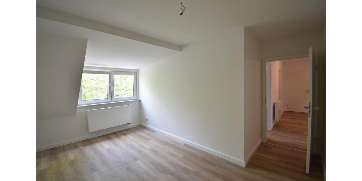 Dachgeschoßwohnung Krefeld Benrad - 3 Zimmer, 66 m&sup2;, 755&euro; | Angebot:24714331